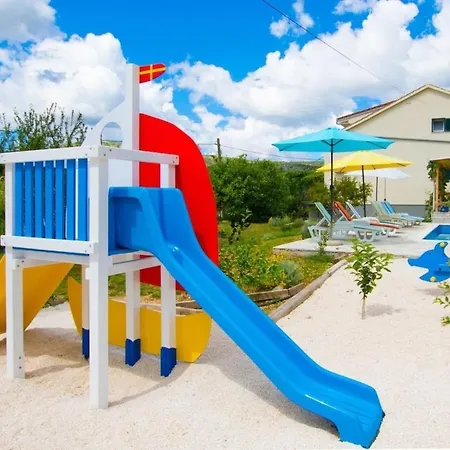 Remarkable 5-Bed Villa In Labin
