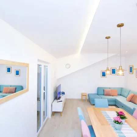 Remarkable 5-Bed Villa In Labin Villa Labin (Dalmatia)