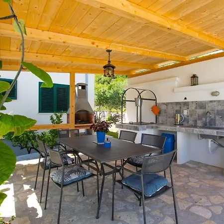Remarkable 5-Bed Villa In Labin Villa *