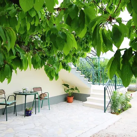 Villa Remarkable 5-Bed Villa In Labin
