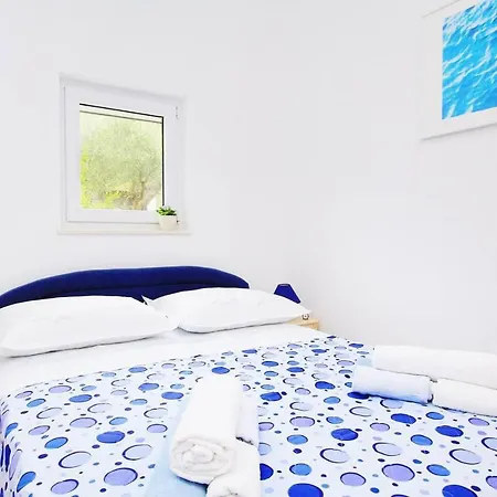 Remarkable 5-Bed Villa In Labin *