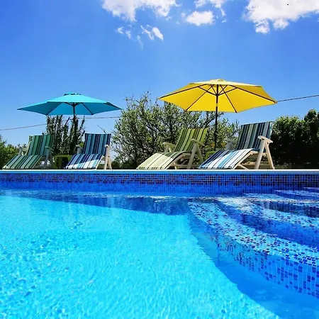Remarkable 5-Bed Villa In Labin Villa